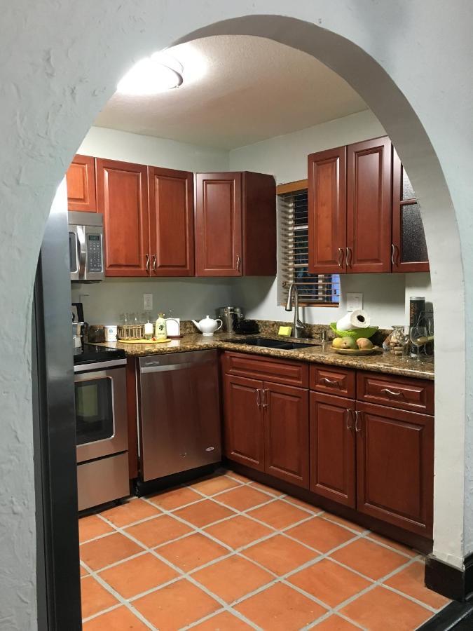 Private Room In The Heart Of Little Havana Miami Kültér fotó